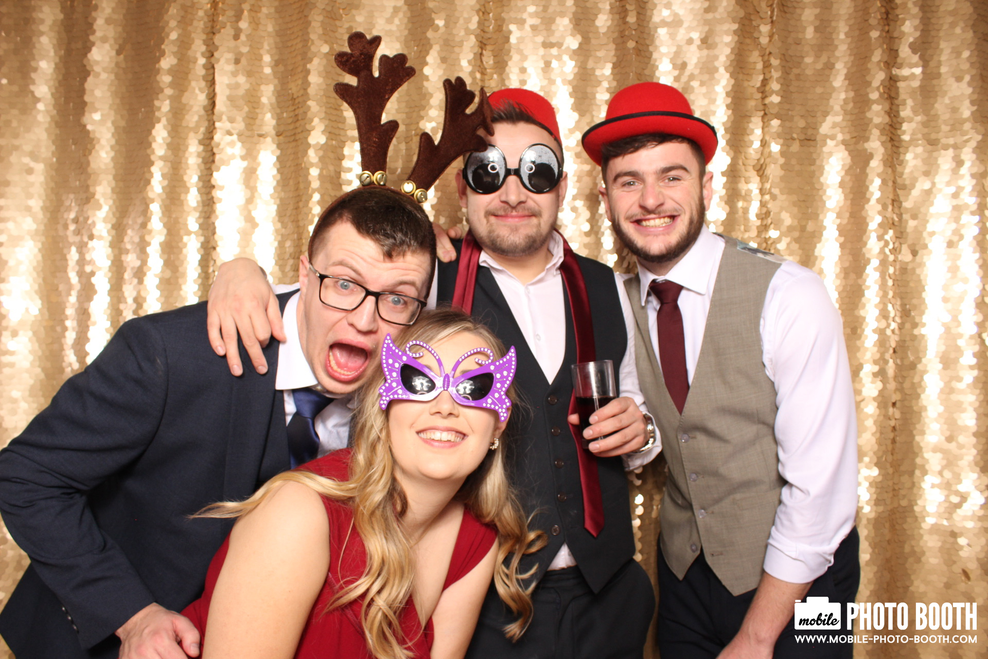 Mike & Molly | View more photos from the event at images.mobile-photo-booth.com/u/MobilePhotoBoothUK/Mike-Molly