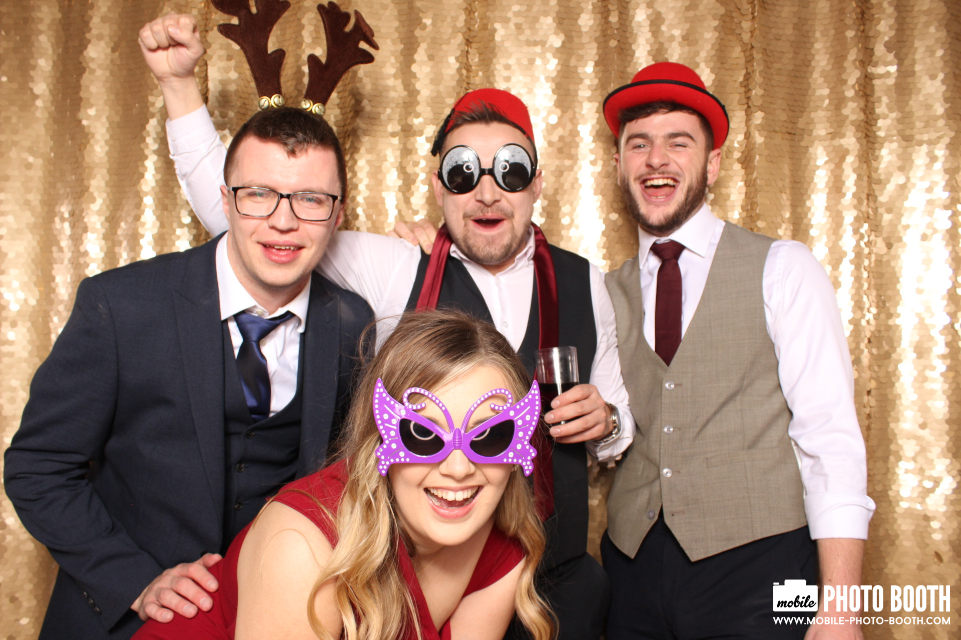 Mike & Molly | View more photos from the event at images.mobile-photo-booth.com/u/MobilePhotoBoothUK/Mike-Molly