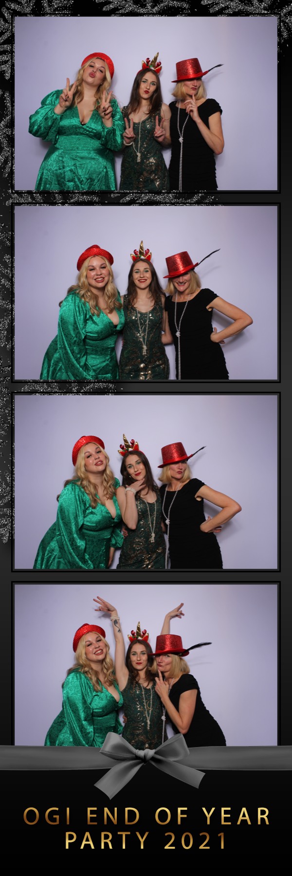 Ogi End of Year Party 2021 | View more photos from the event at images.mobile-photo-booth.com/u/MobilePhotoBoothUK/Ogi-End-of-Year-Party-2021