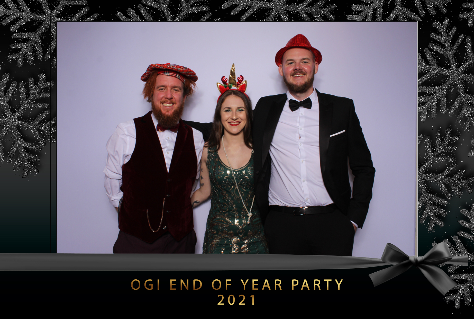 Ogi End of Year Party 2021 | View more photos from the event at images.mobile-photo-booth.com/u/MobilePhotoBoothUK/Ogi-End-of-Year-Party-2021