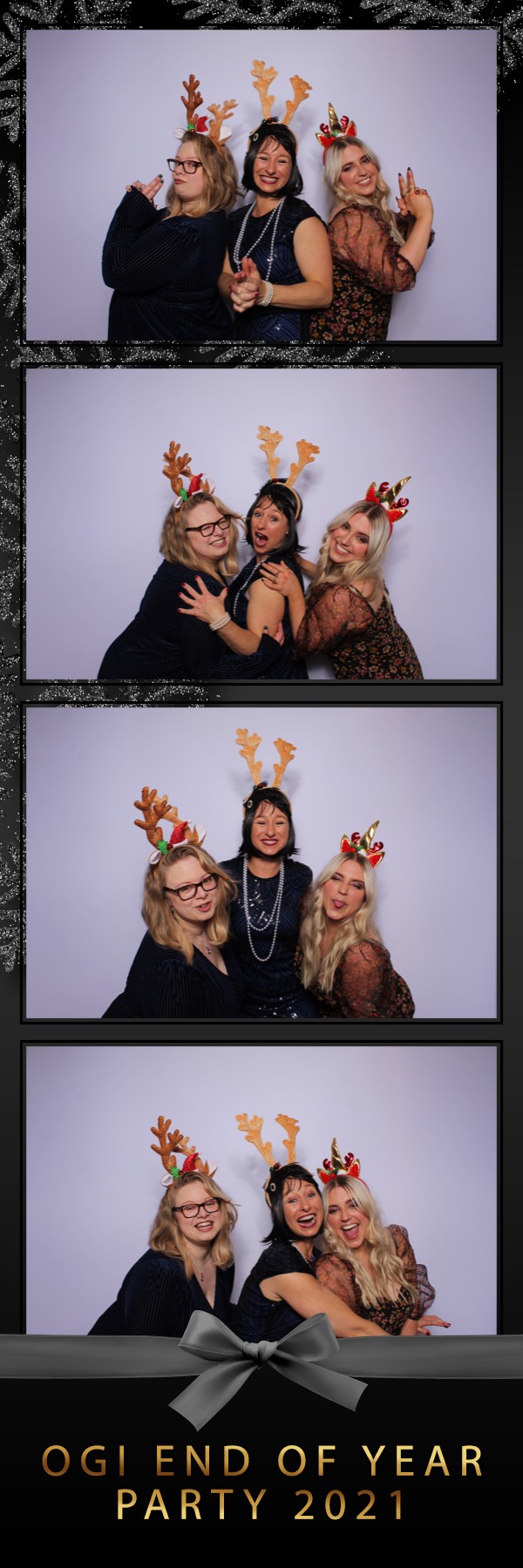 Ogi End of Year Party 2021 | View more photos from the event at images.mobile-photo-booth.com/u/MobilePhotoBoothUK/Ogi-End-of-Year-Party-2021