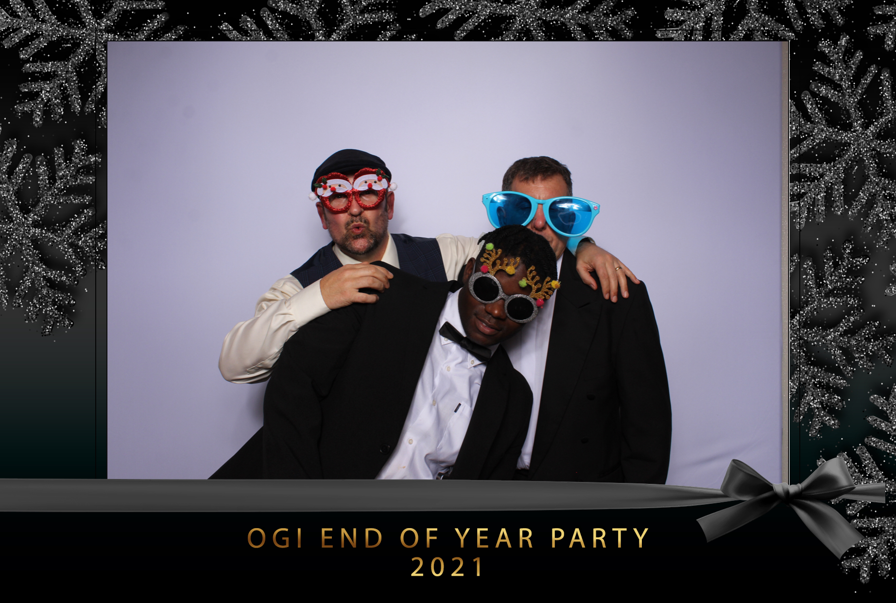 Ogi End of Year Party 2021 | View more photos from the event at images.mobile-photo-booth.com/u/MobilePhotoBoothUK/Ogi-End-of-Year-Party-2021