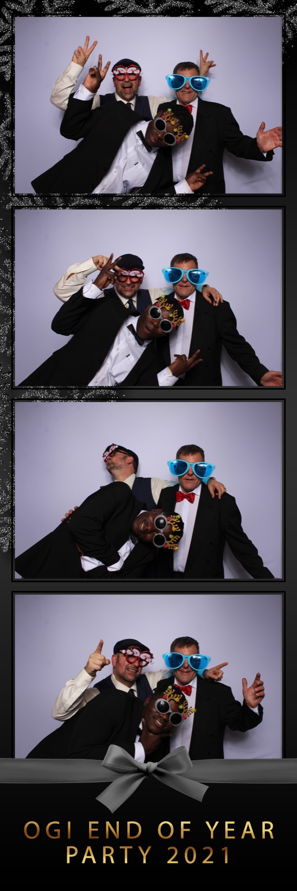 Ogi End of Year Party 2021 | View more photos from the event at images.mobile-photo-booth.com/u/MobilePhotoBoothUK/Ogi-End-of-Year-Party-2021
