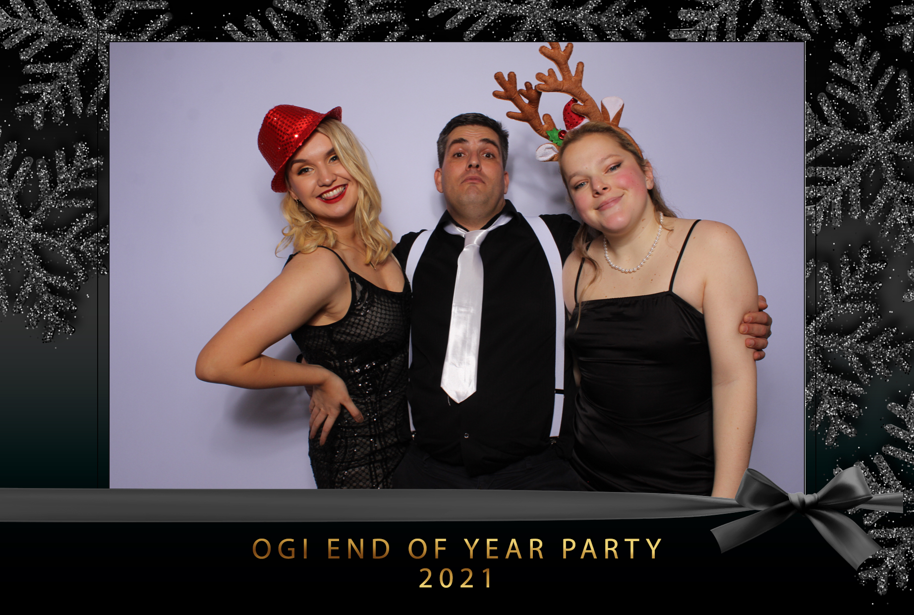 Ogi End of Year Party 2021 | View more photos from the event at images.mobile-photo-booth.com/u/MobilePhotoBoothUK/Ogi-End-of-Year-Party-2021