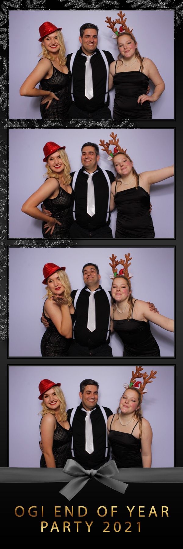 Ogi End of Year Party 2021 | View more photos from the event at images.mobile-photo-booth.com/u/MobilePhotoBoothUK/Ogi-End-of-Year-Party-2021