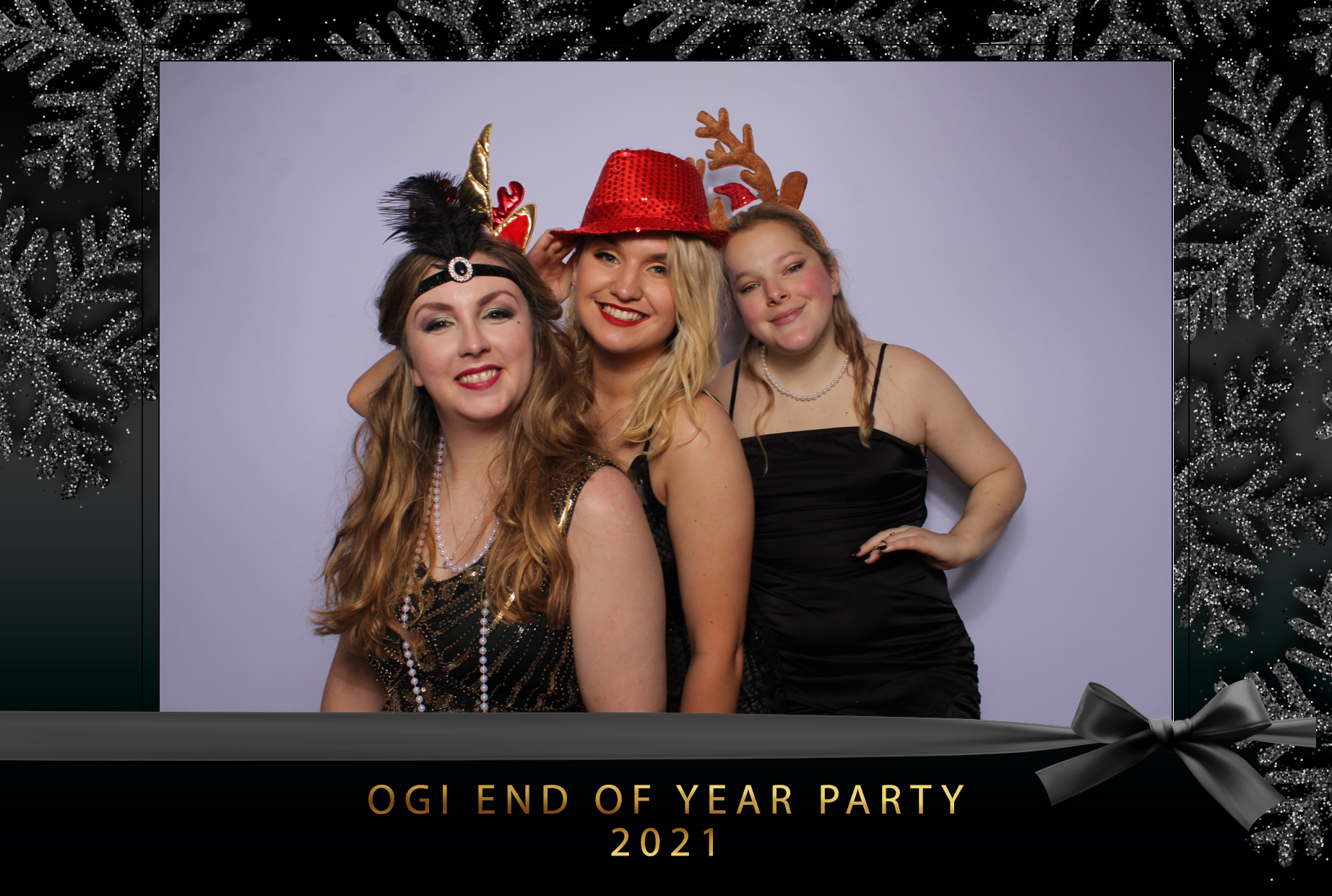 Ogi End of Year Party 2021 | View more photos from the event at images.mobile-photo-booth.com/u/MobilePhotoBoothUK/Ogi-End-of-Year-Party-2021