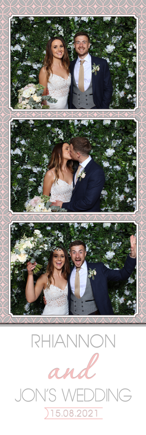 Rhiannon & Jon | View more photos from the event at images.mobile-photo-booth.com/u/MobilePhotoBoothUK/Rhiannon-Jon