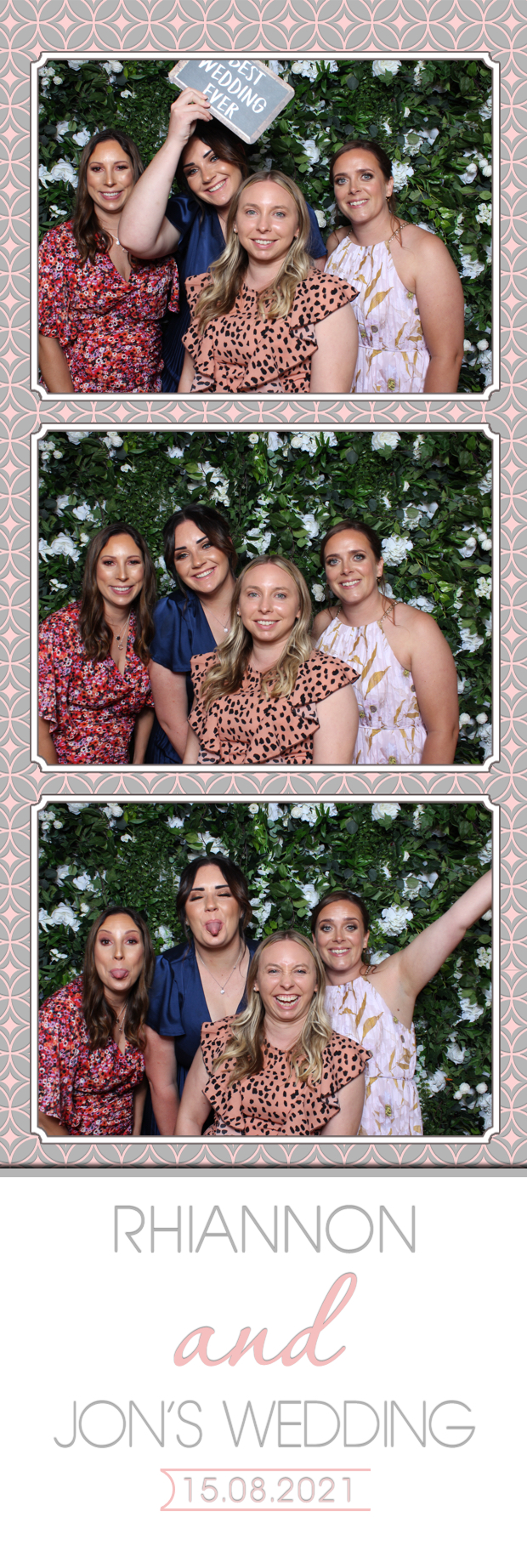 Rhiannon & Jon | View more photos from the event at images.mobile-photo-booth.com/u/MobilePhotoBoothUK/Rhiannon-Jon