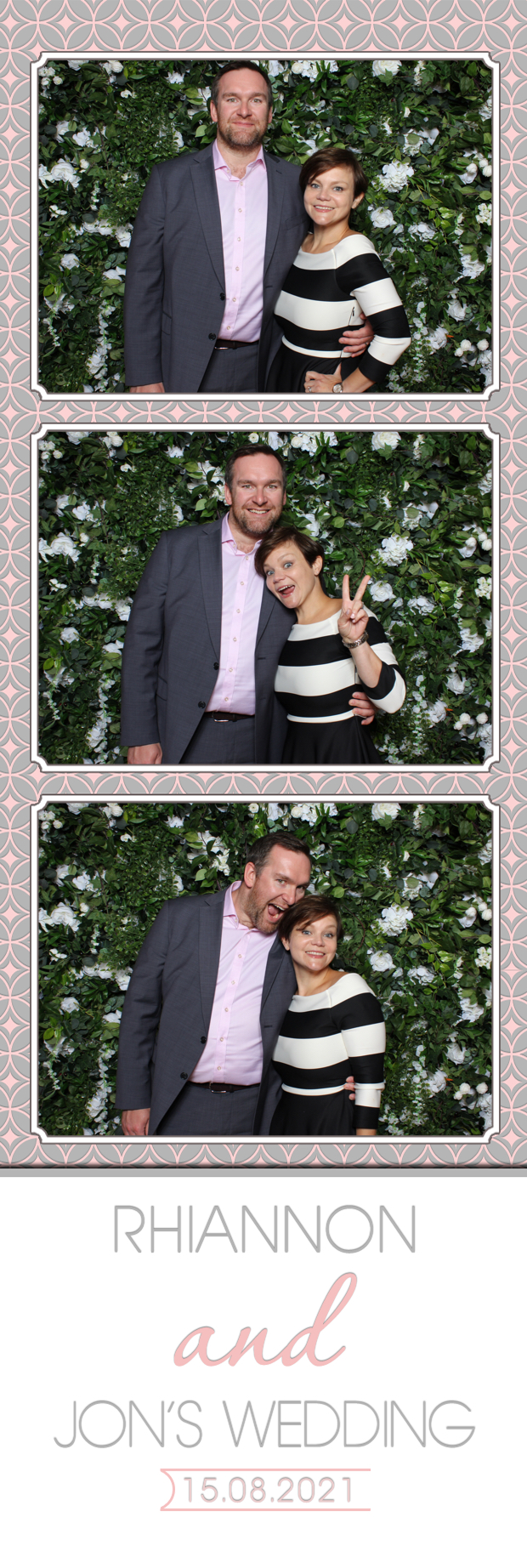 Rhiannon & Jon | View more photos from the event at images.mobile-photo-booth.com/u/MobilePhotoBoothUK/Rhiannon-Jon