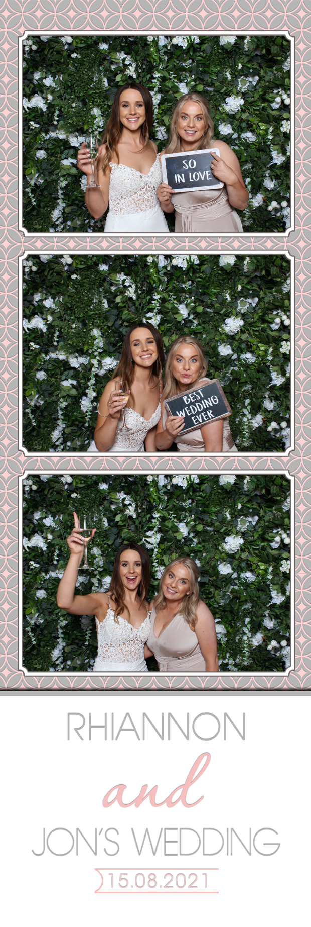 Rhiannon & Jon | View more photos from the event at images.mobile-photo-booth.com/u/MobilePhotoBoothUK/Rhiannon-Jon