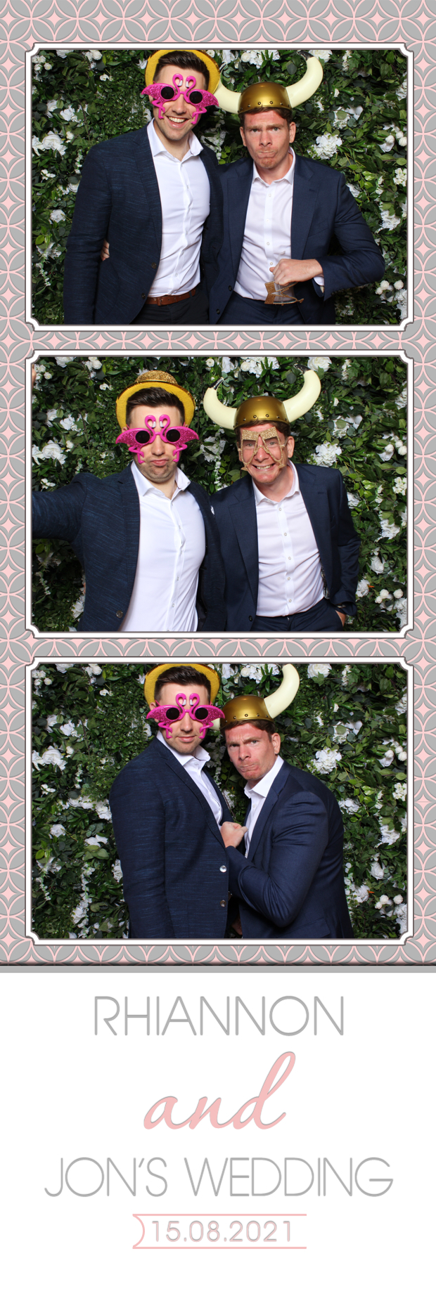 Rhiannon & Jon | View more photos from the event at images.mobile-photo-booth.com/u/MobilePhotoBoothUK/Rhiannon-Jon