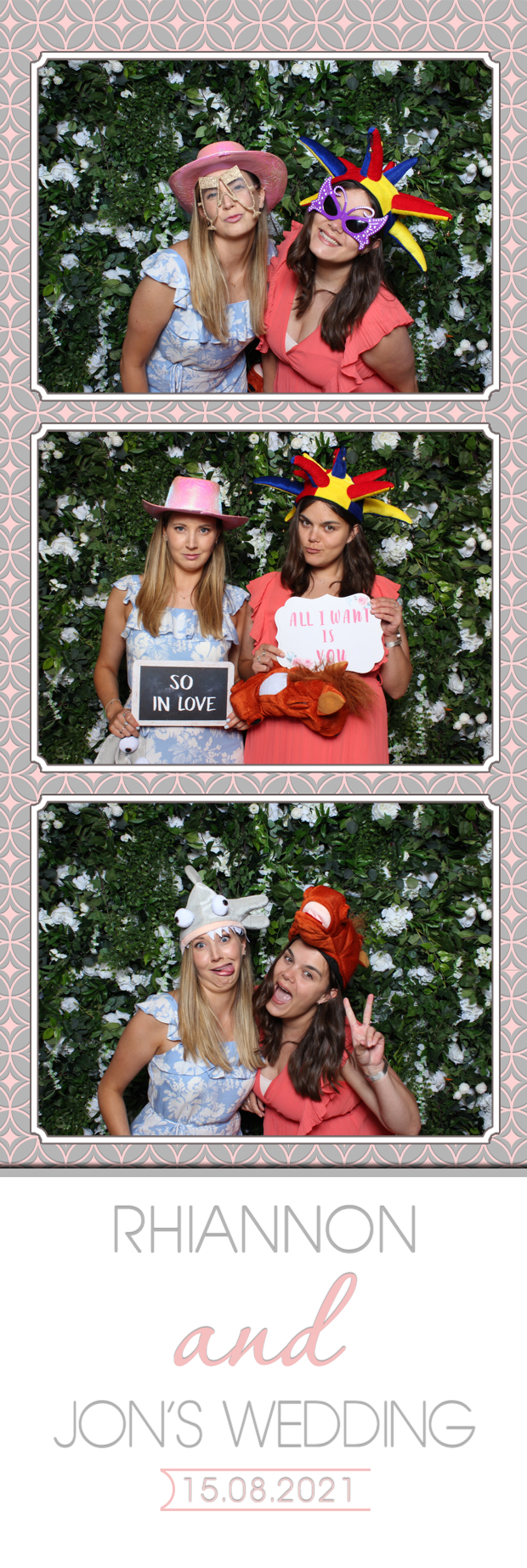 Rhiannon & Jon | View more photos from the event at images.mobile-photo-booth.com/u/MobilePhotoBoothUK/Rhiannon-Jon