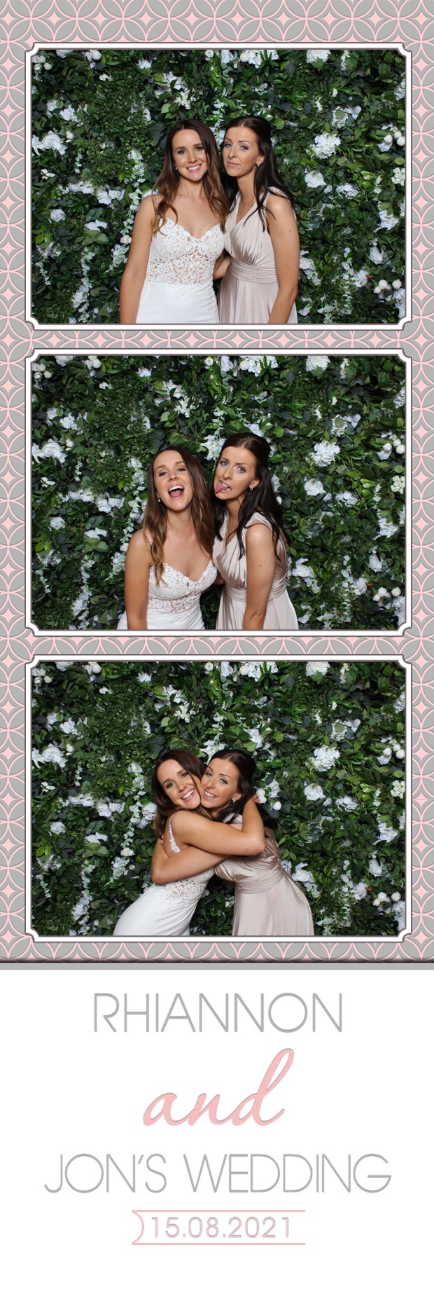 Rhiannon & Jon | View more photos from the event at images.mobile-photo-booth.com/u/MobilePhotoBoothUK/Rhiannon-Jon