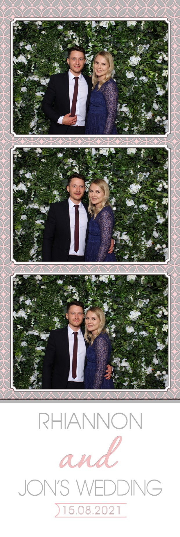 Rhiannon & Jon | View more photos from the event at images.mobile-photo-booth.com/u/MobilePhotoBoothUK/Rhiannon-Jon