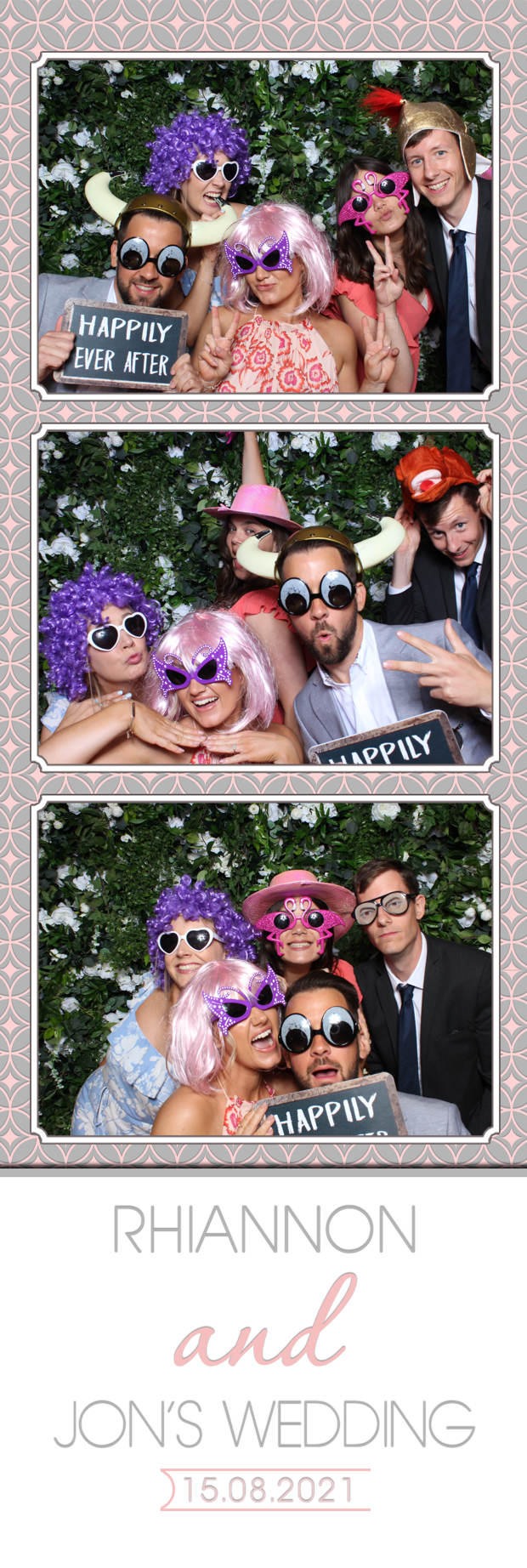 Rhiannon & Jon | View more photos from the event at images.mobile-photo-booth.com/u/MobilePhotoBoothUK/Rhiannon-Jon