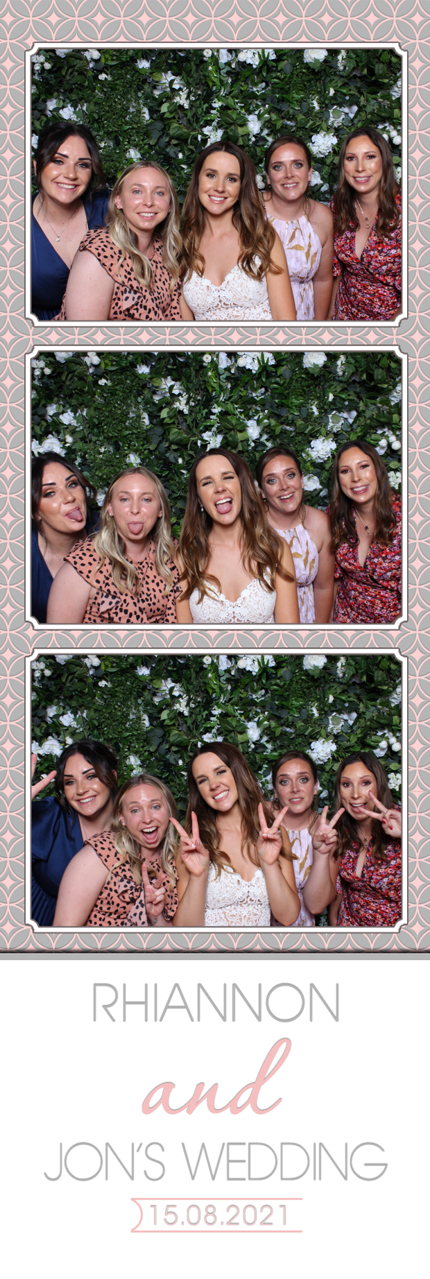 Rhiannon & Jon | View more photos from the event at images.mobile-photo-booth.com/u/MobilePhotoBoothUK/Rhiannon-Jon