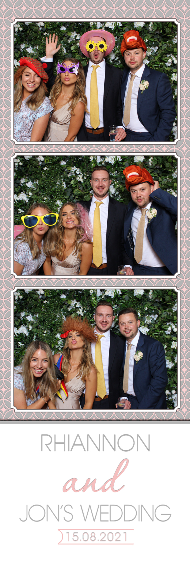Rhiannon & Jon | View more photos from the event at images.mobile-photo-booth.com/u/MobilePhotoBoothUK/Rhiannon-Jon