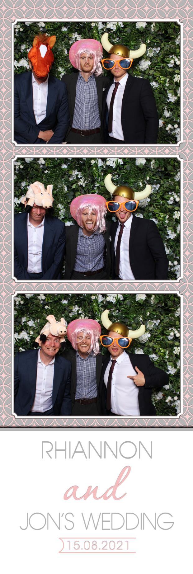 Rhiannon & Jon | View more photos from the event at images.mobile-photo-booth.com/u/MobilePhotoBoothUK/Rhiannon-Jon