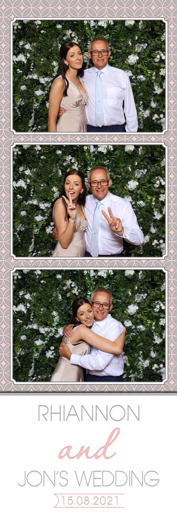 Rhiannon & Jon | View more photos from the event at images.mobile-photo-booth.com/u/MobilePhotoBoothUK/Rhiannon-Jon