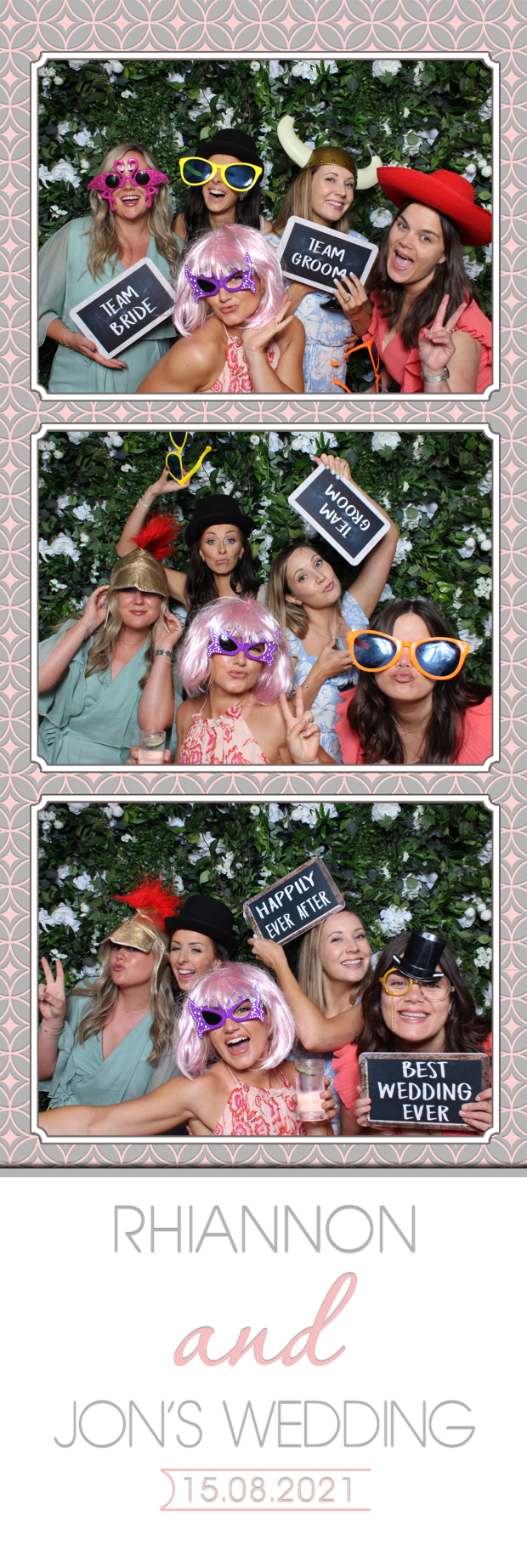 Rhiannon & Jon | View more photos from the event at images.mobile-photo-booth.com/u/MobilePhotoBoothUK/Rhiannon-Jon