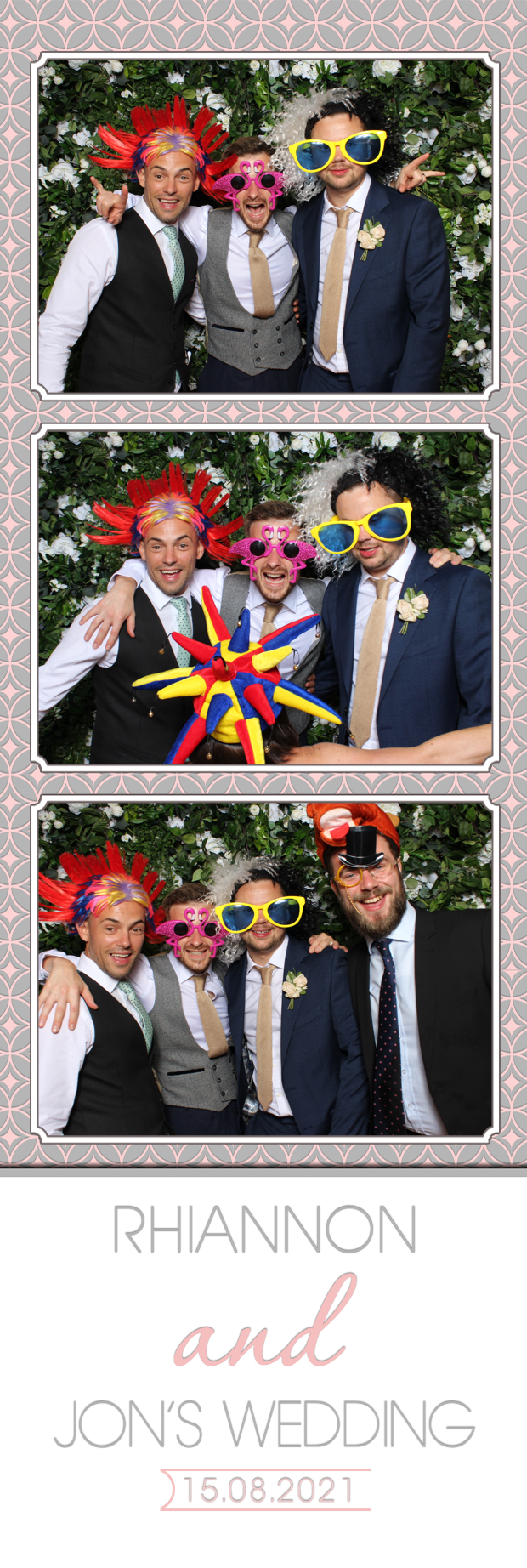 Rhiannon & Jon | View more photos from the event at images.mobile-photo-booth.com/u/MobilePhotoBoothUK/Rhiannon-Jon