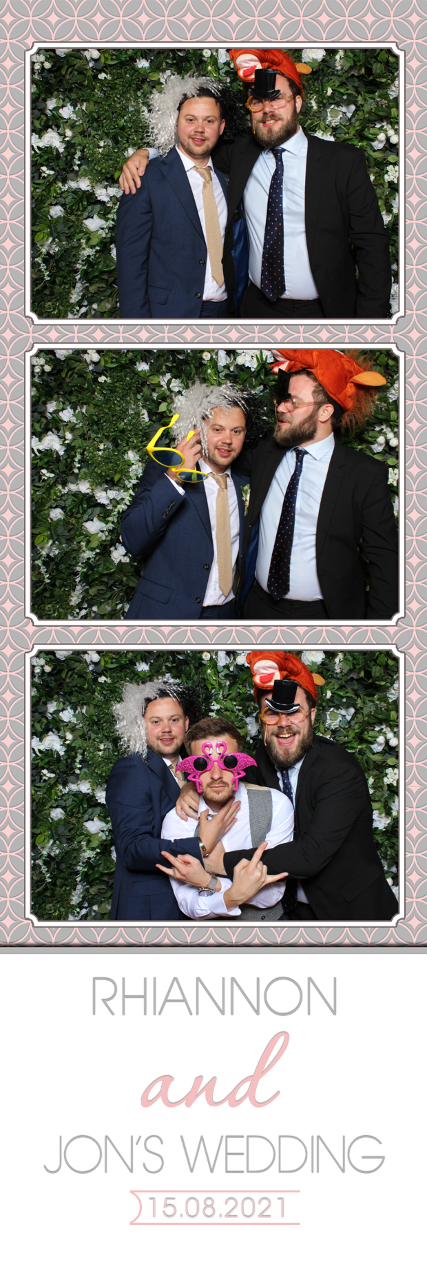 Rhiannon & Jon | View more photos from the event at images.mobile-photo-booth.com/u/MobilePhotoBoothUK/Rhiannon-Jon