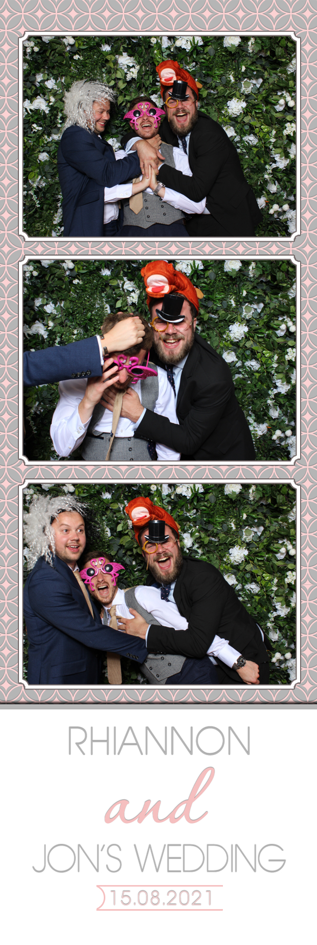 Rhiannon & Jon | View more photos from the event at images.mobile-photo-booth.com/u/MobilePhotoBoothUK/Rhiannon-Jon