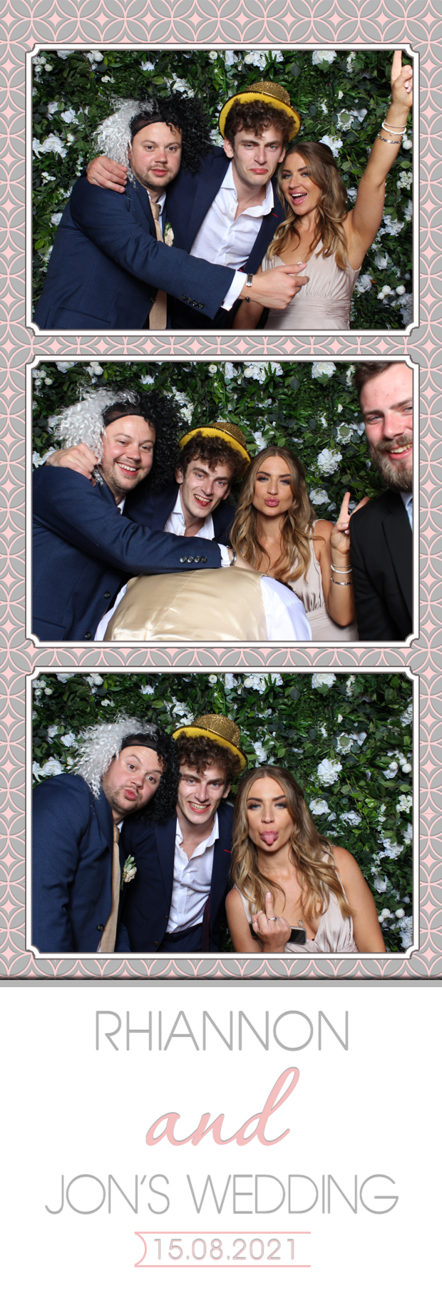 Rhiannon & Jon | View more photos from the event at images.mobile-photo-booth.com/u/MobilePhotoBoothUK/Rhiannon-Jon