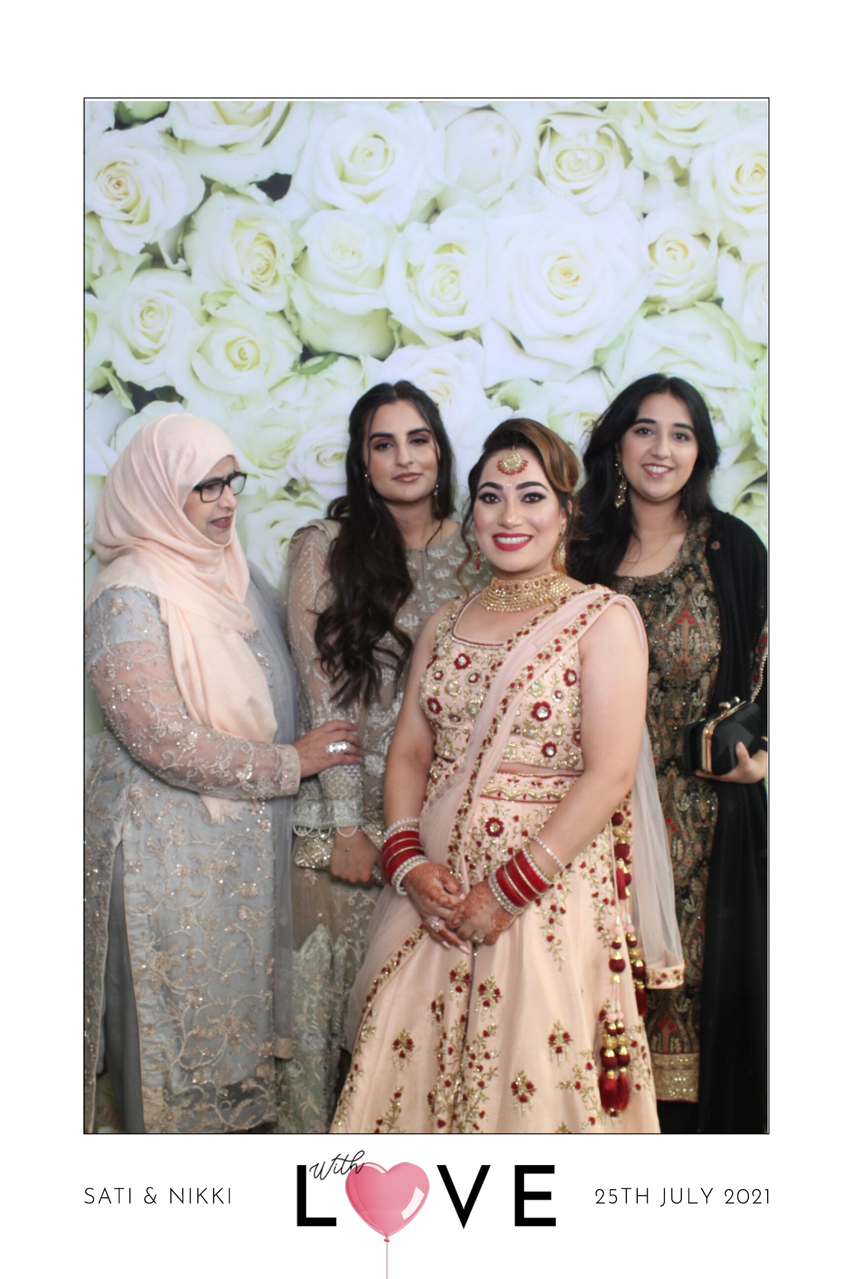 Sati & Nikki | View more photos from the event at images.mobile-photo-booth.com/u/MobilePhotoBoothUK/Sati-Nikki