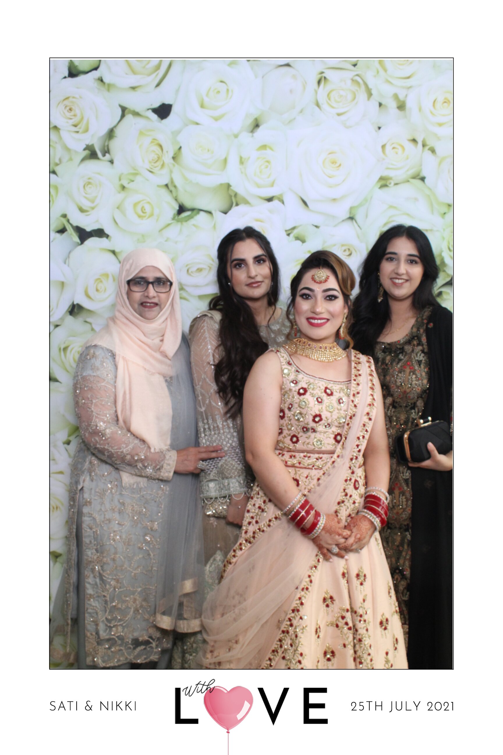 Sati & Nikki | View more photos from the event at images.mobile-photo-booth.com/u/MobilePhotoBoothUK/Sati-Nikki