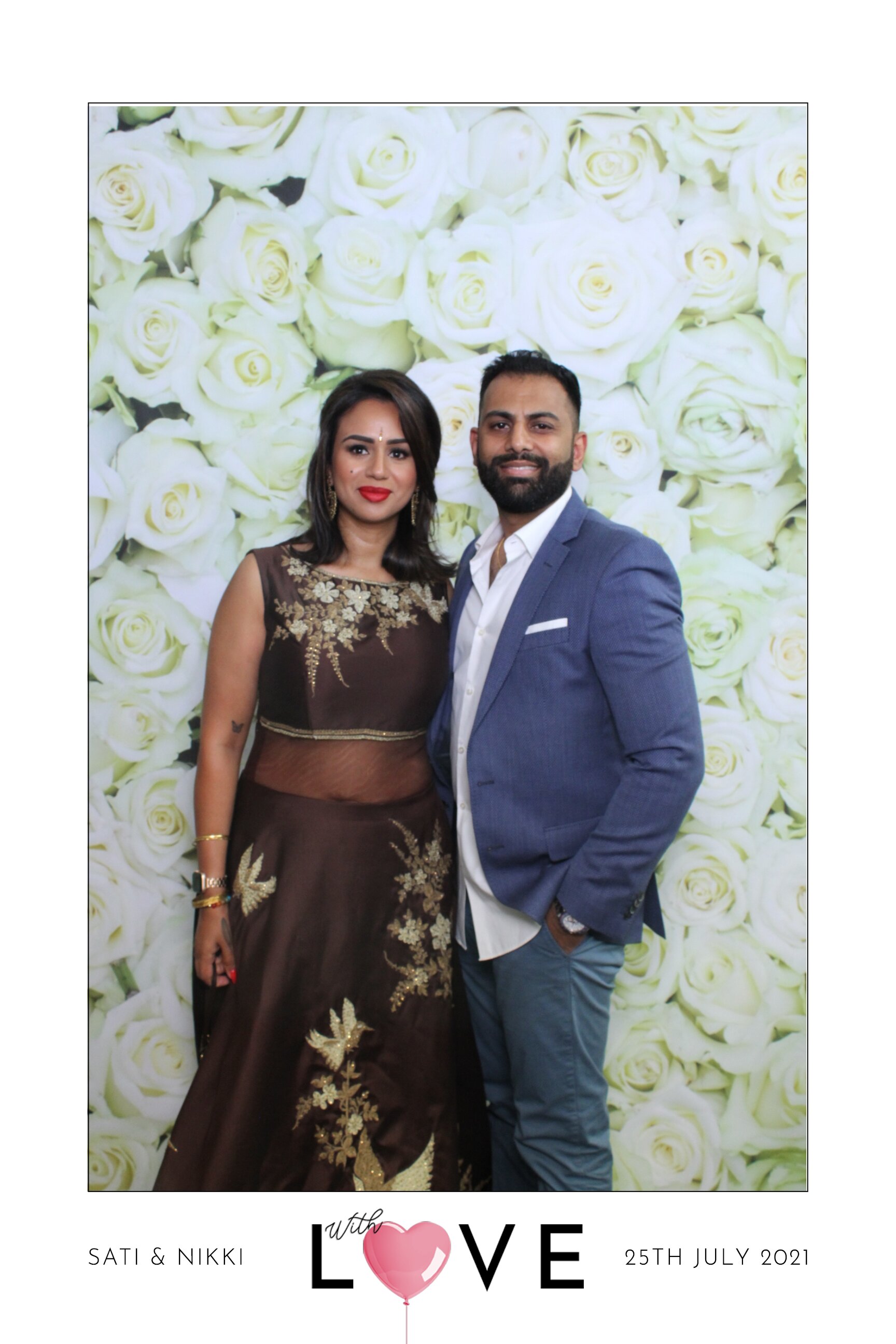 Sati & Nikki | View more photos from the event at images.mobile-photo-booth.com/u/MobilePhotoBoothUK/Sati-Nikki