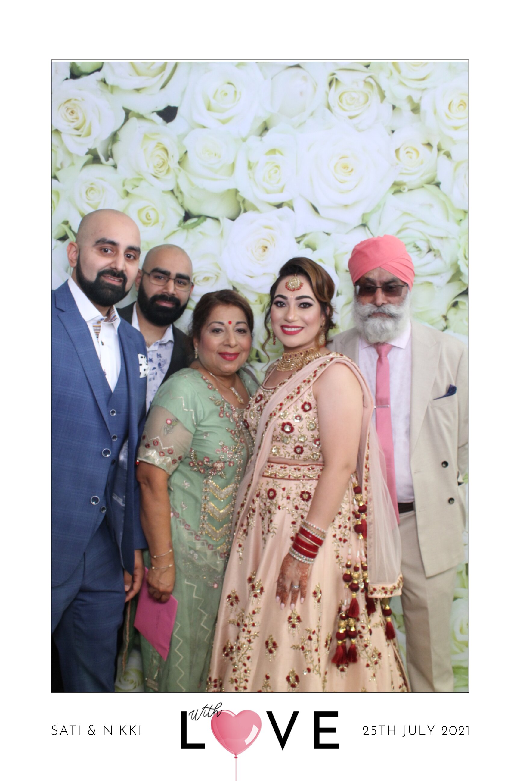 Sati & Nikki | View more photos from the event at images.mobile-photo-booth.com/u/MobilePhotoBoothUK/Sati-Nikki