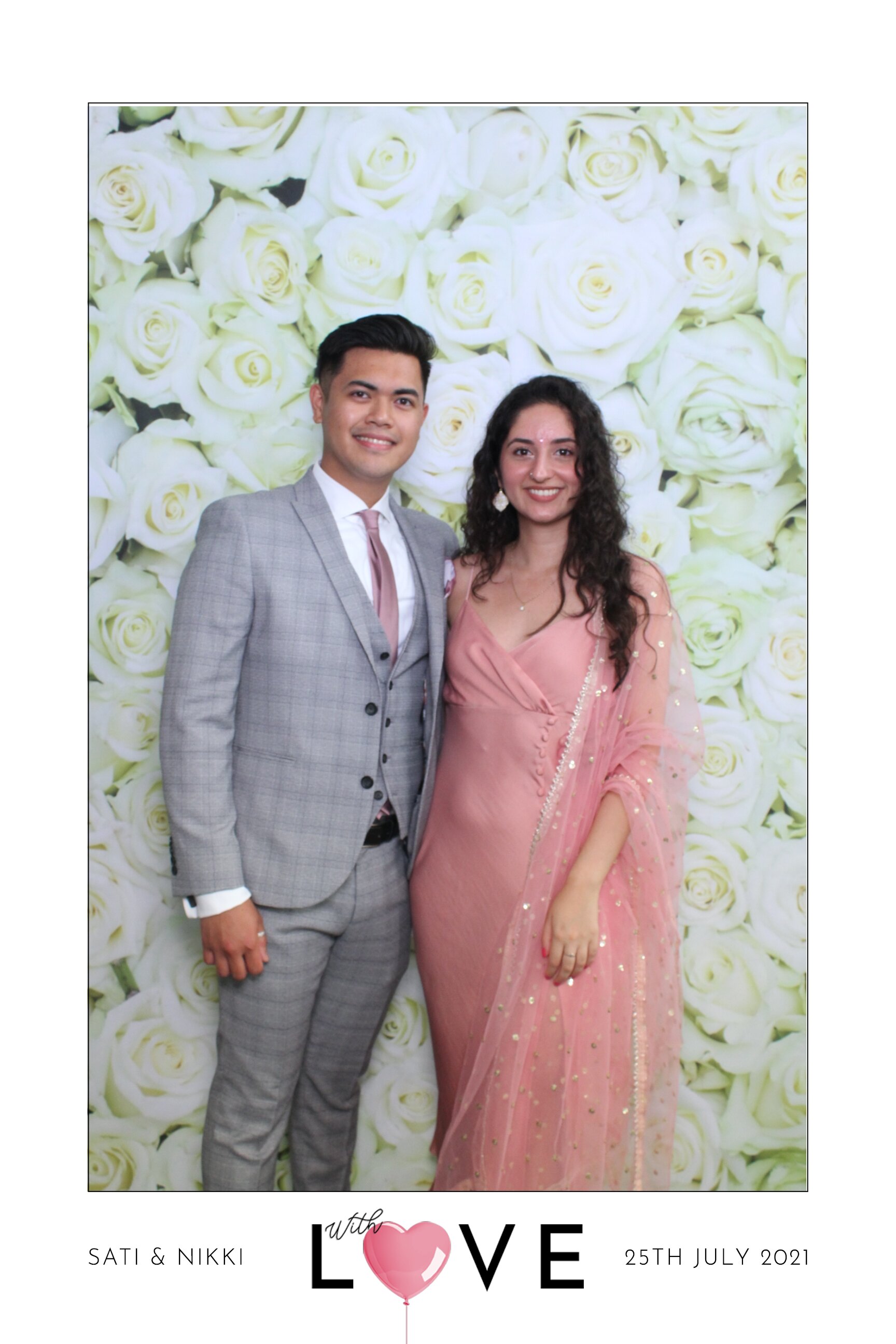 Sati & Nikki | View more photos from the event at images.mobile-photo-booth.com/u/MobilePhotoBoothUK/Sati-Nikki