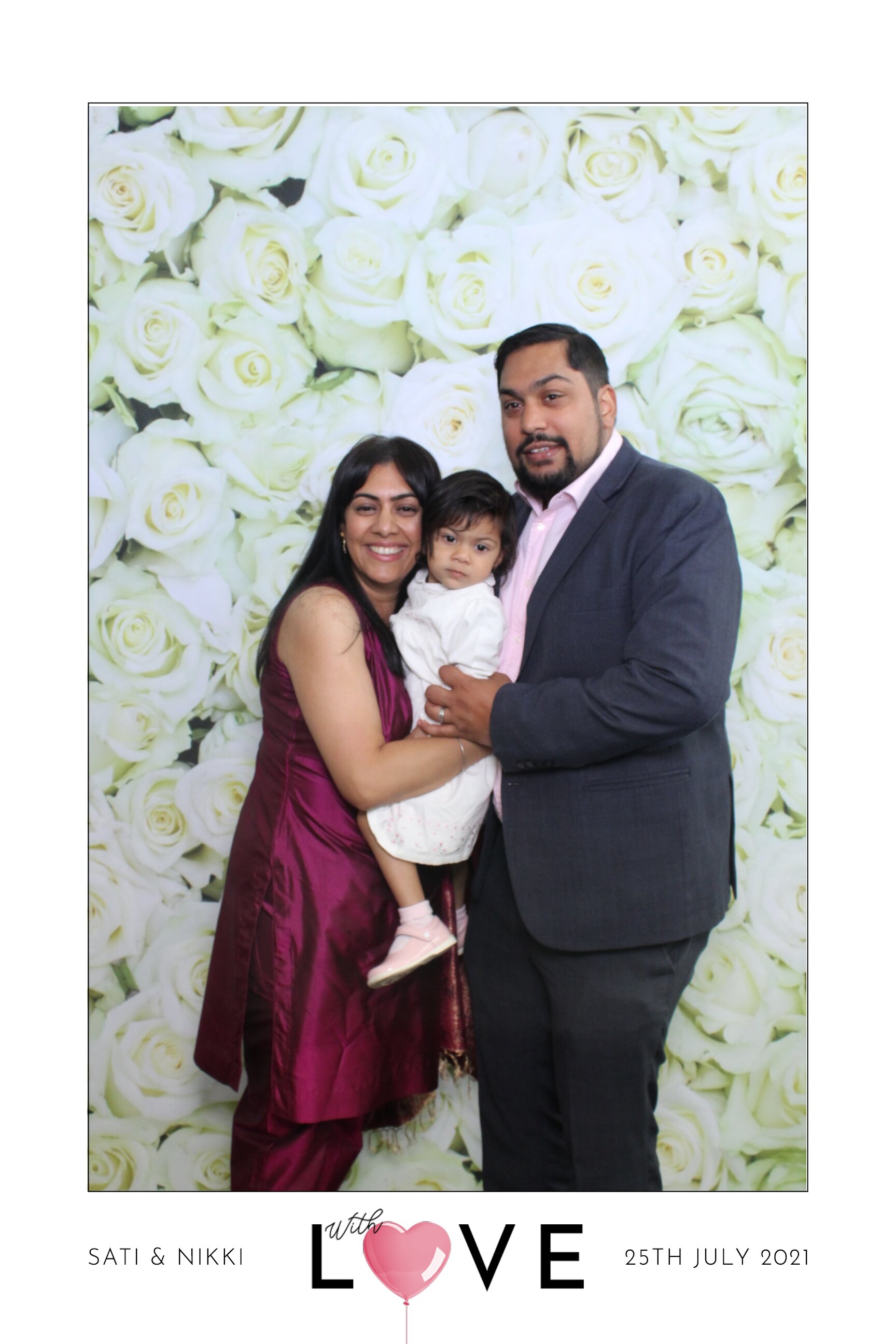 Sati & Nikki | View more photos from the event at images.mobile-photo-booth.com/u/MobilePhotoBoothUK/Sati-Nikki