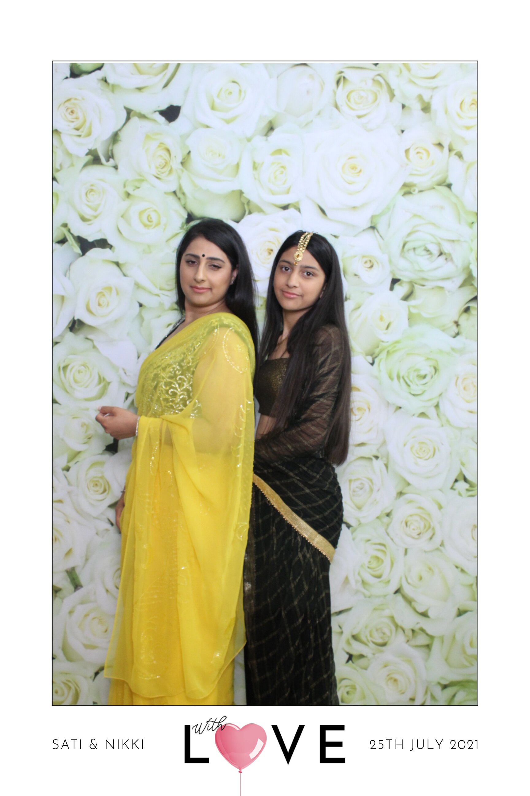 Sati & Nikki | View more photos from the event at images.mobile-photo-booth.com/u/MobilePhotoBoothUK/Sati-Nikki