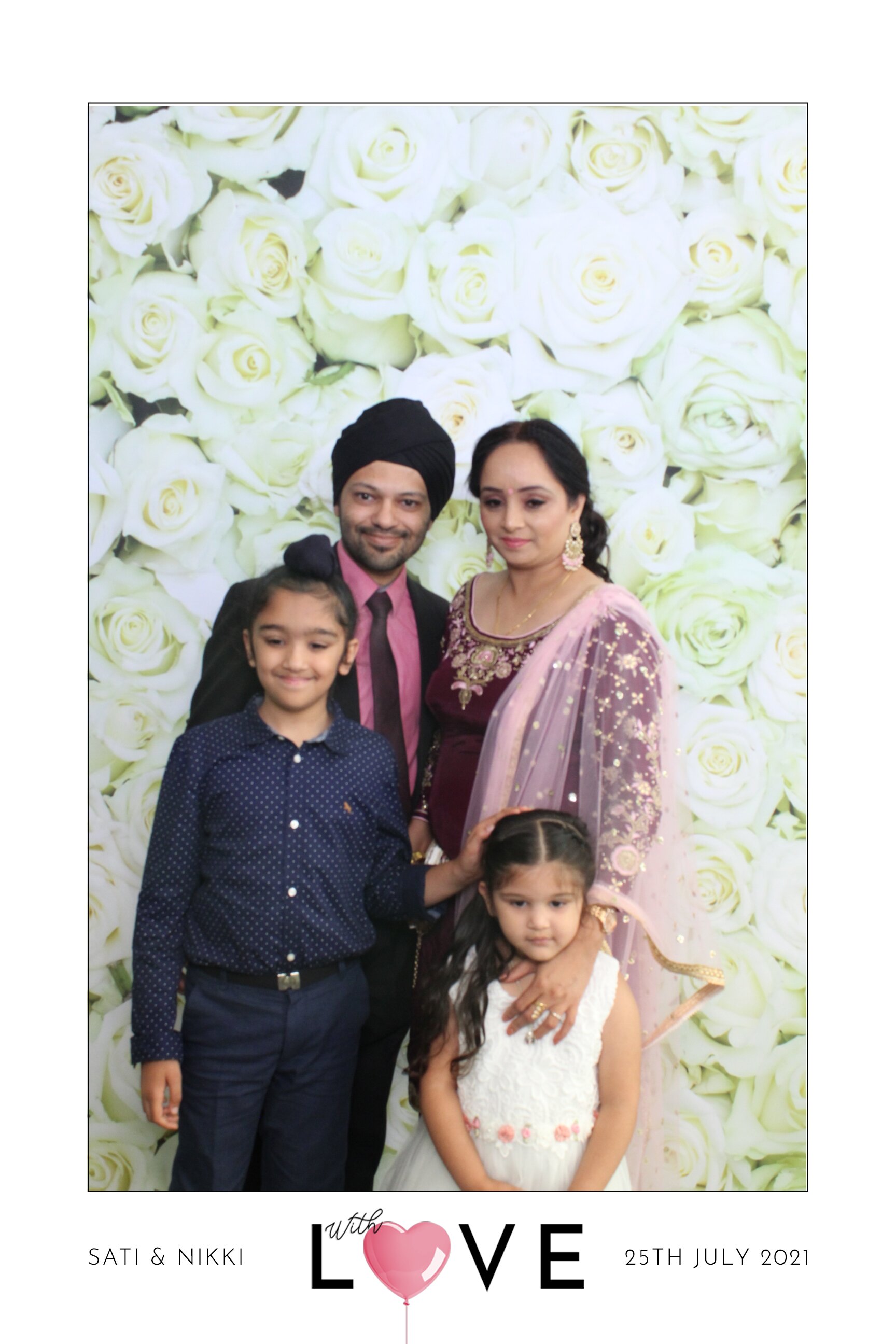 Sati & Nikki | View more photos from the event at images.mobile-photo-booth.com/u/MobilePhotoBoothUK/Sati-Nikki