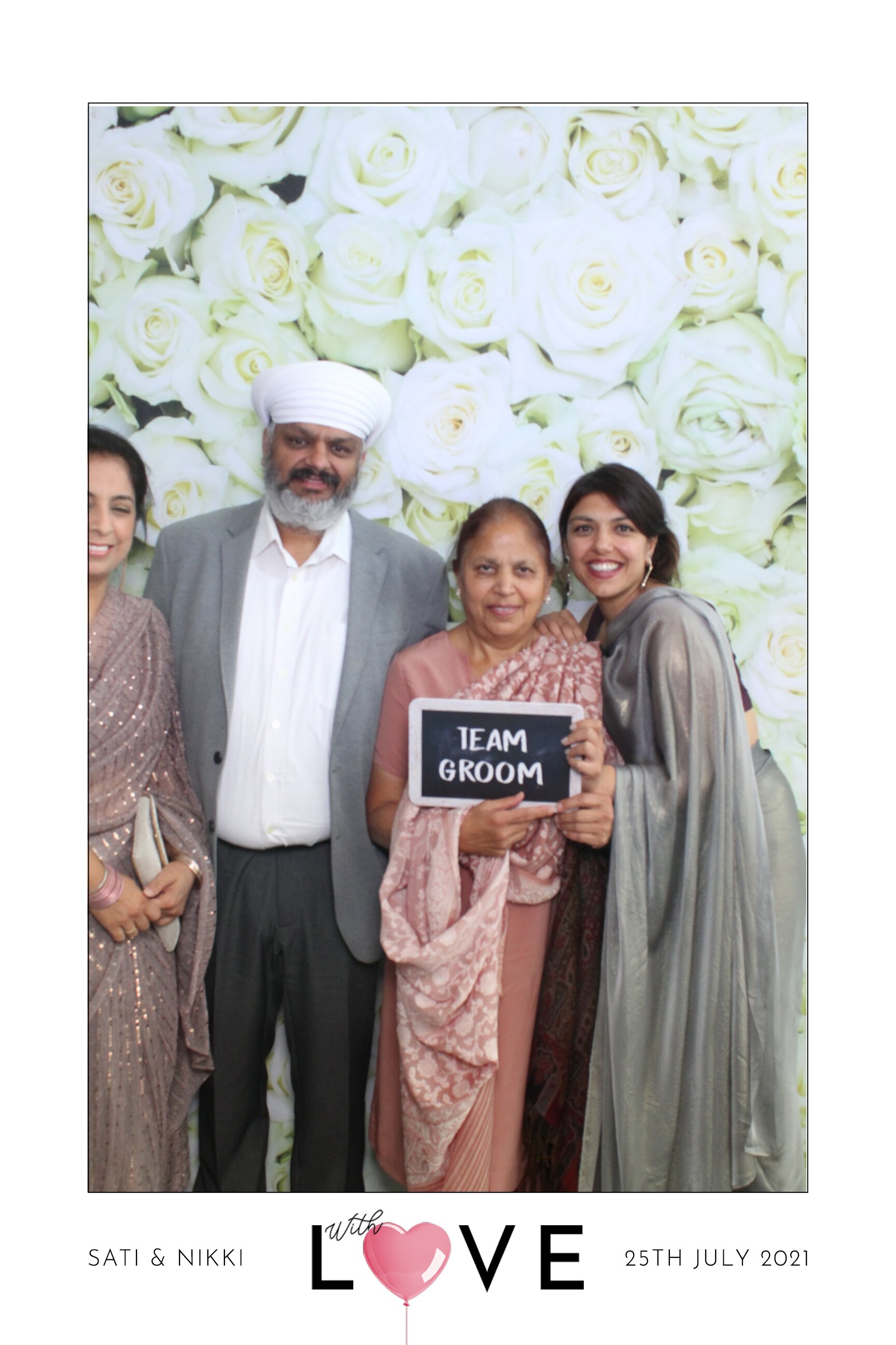 Sati & Nikki | View more photos from the event at images.mobile-photo-booth.com/u/MobilePhotoBoothUK/Sati-Nikki