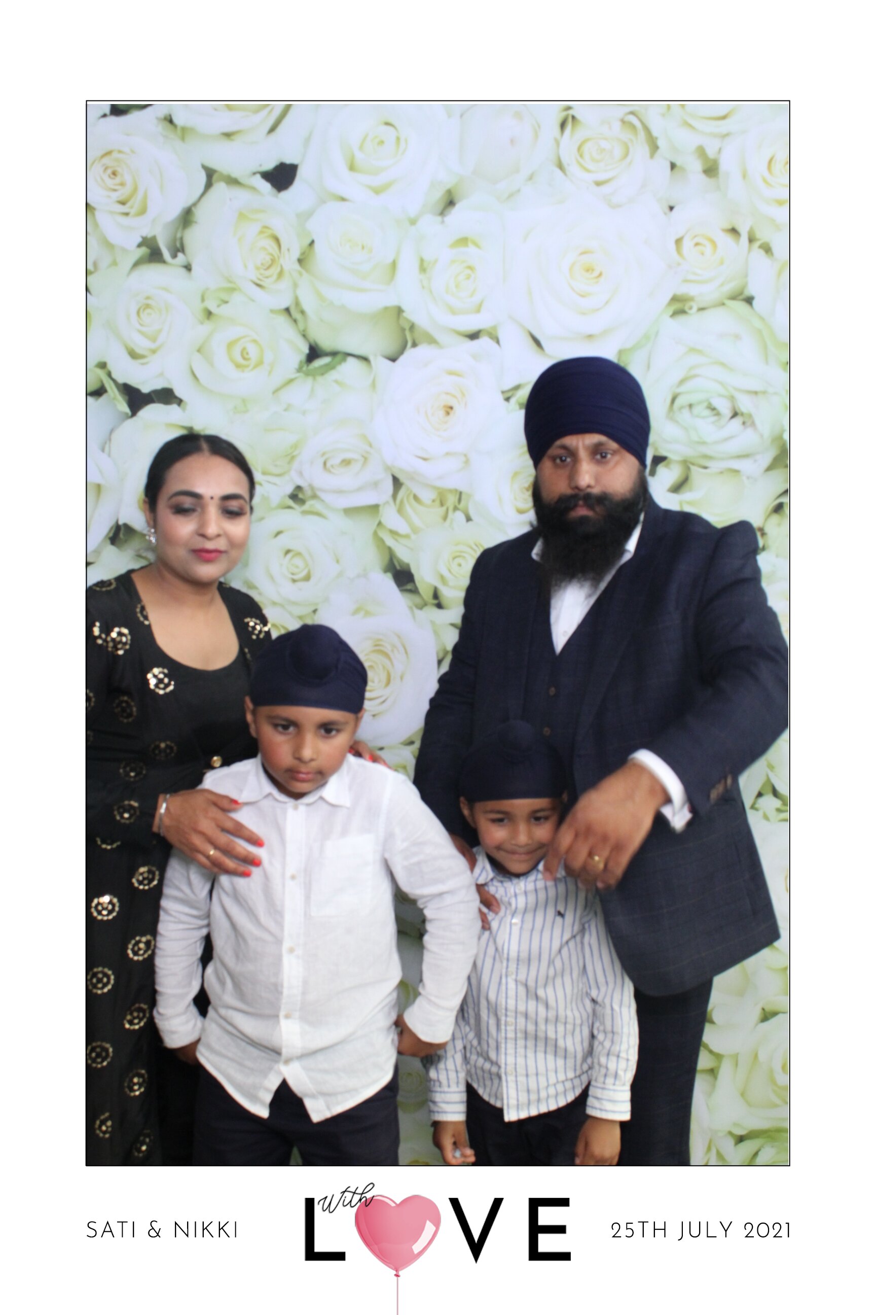 Sati & Nikki | View more photos from the event at images.mobile-photo-booth.com/u/MobilePhotoBoothUK/Sati-Nikki