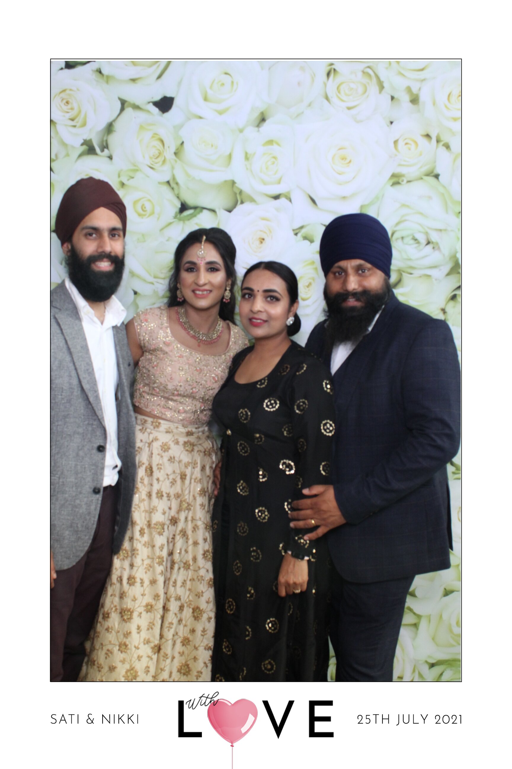 Sati & Nikki | View more photos from the event at images.mobile-photo-booth.com/u/MobilePhotoBoothUK/Sati-Nikki