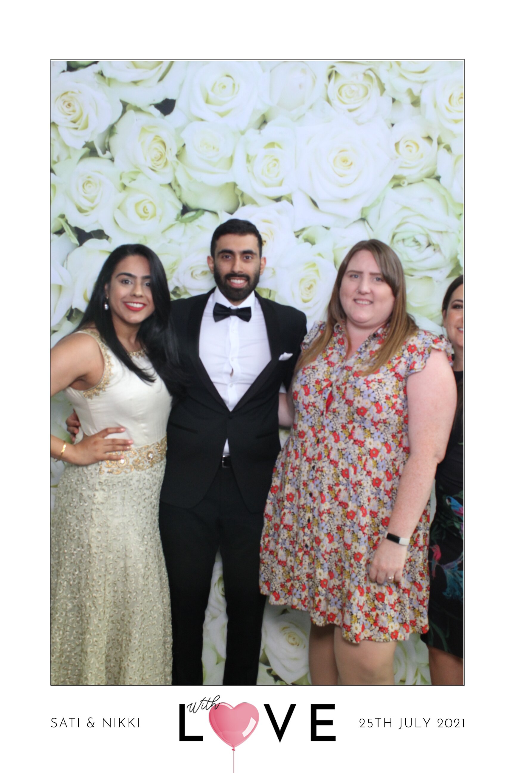 Sati & Nikki | View more photos from the event at images.mobile-photo-booth.com/u/MobilePhotoBoothUK/Sati-Nikki
