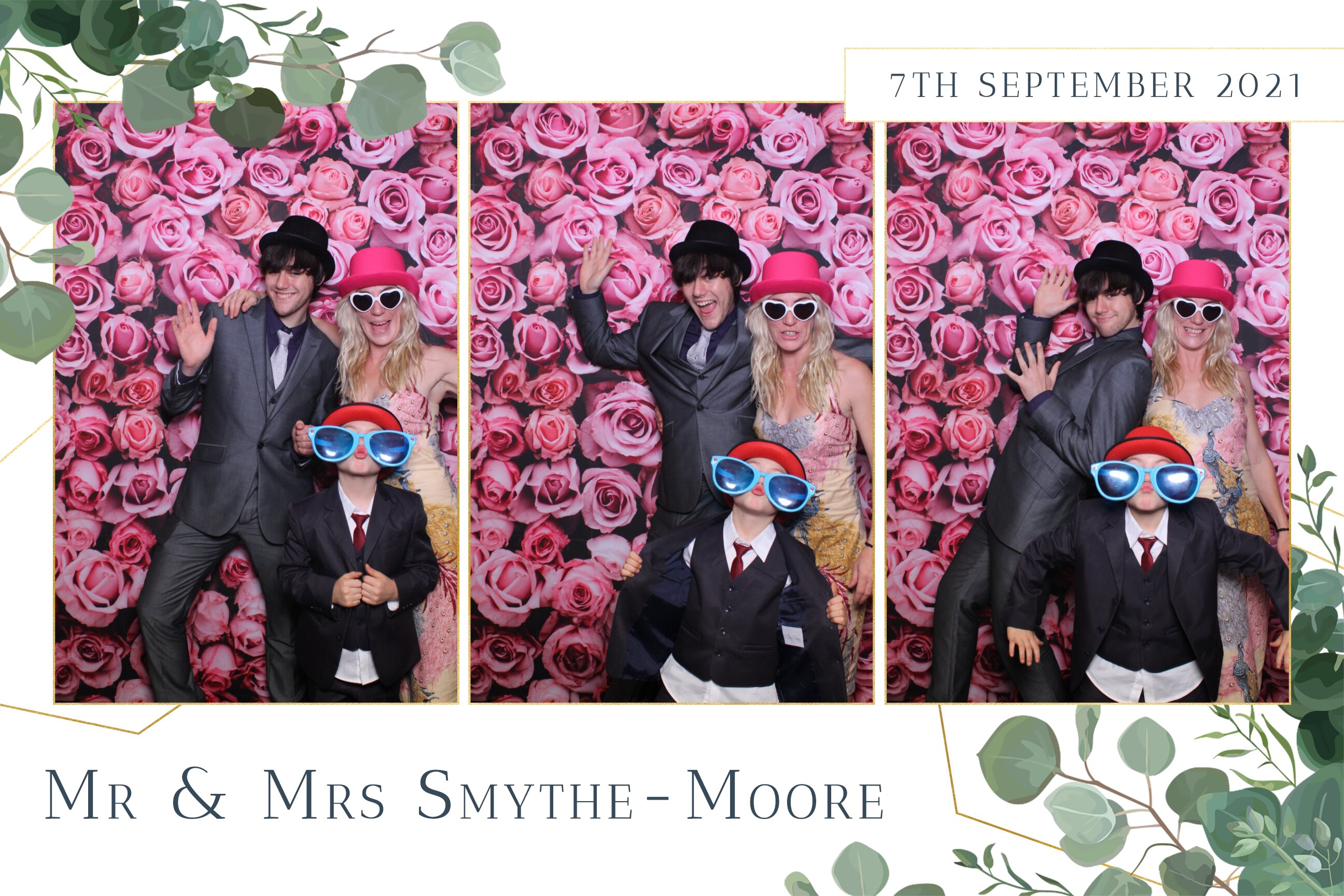 Tiffany & Daniel | View more photos from the event at images.mobile-photo-booth.com/u/MobilePhotoBoothUK/Tiffany-Daniel