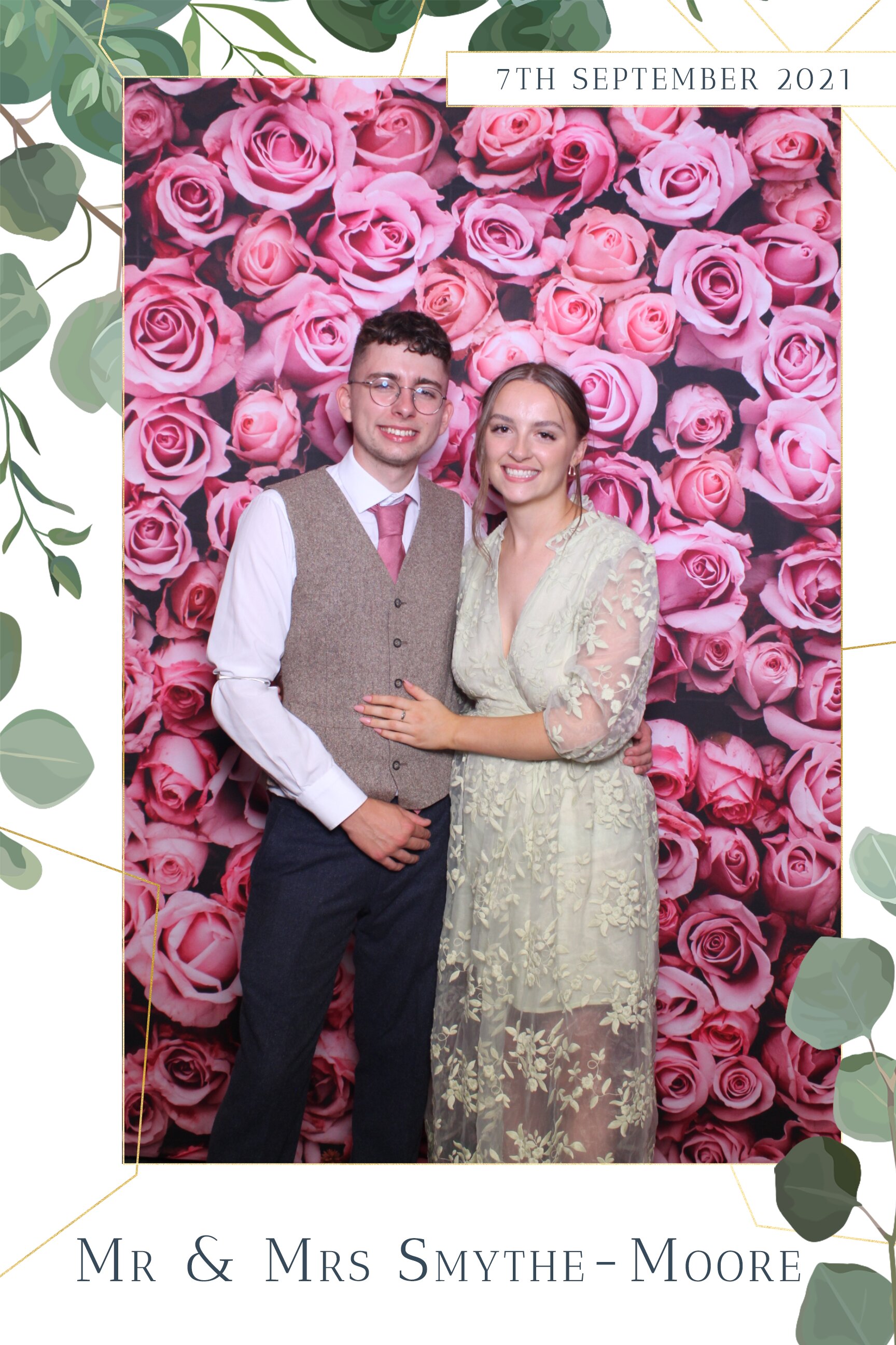 Tiffany & Daniel | View more photos from the event at images.mobile-photo-booth.com/u/MobilePhotoBoothUK/Tiffany-Daniel
