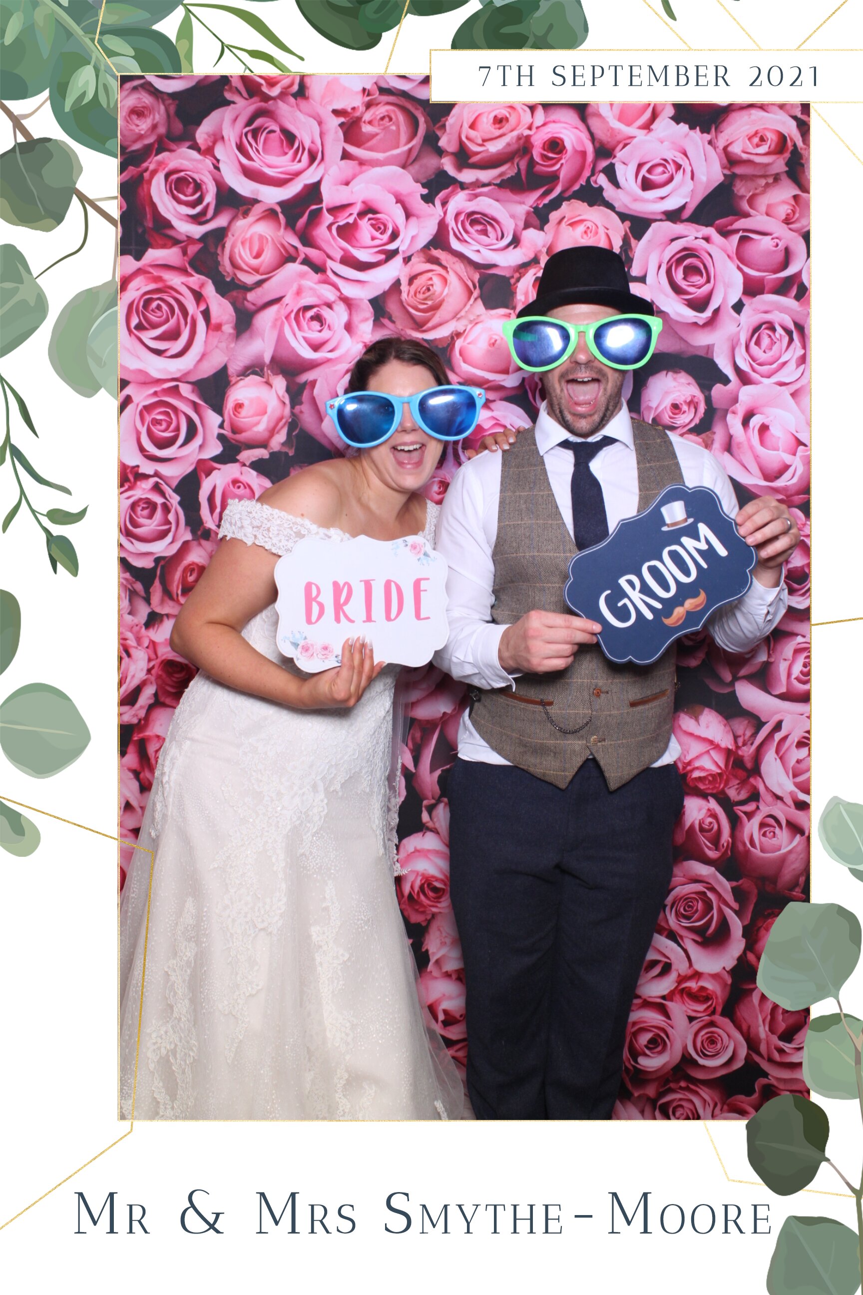 Tiffany & Daniel | View more photos from the event at images.mobile-photo-booth.com/u/MobilePhotoBoothUK/Tiffany-Daniel