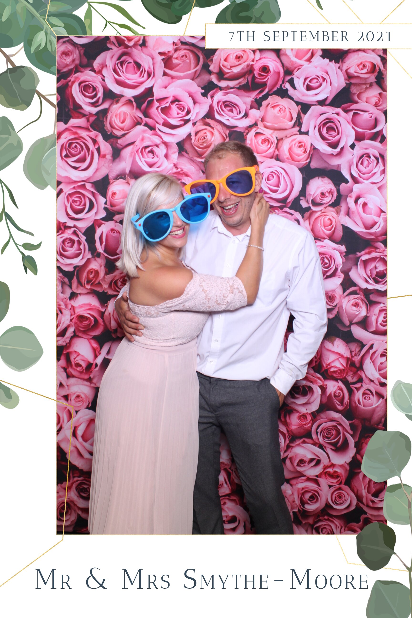 Tiffany & Daniel | View more photos from the event at images.mobile-photo-booth.com/u/MobilePhotoBoothUK/Tiffany-Daniel