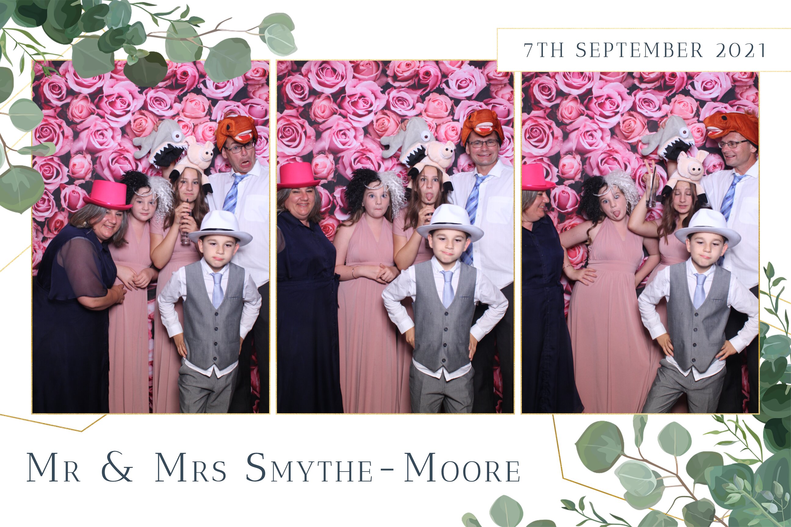 Tiffany & Daniel | View more photos from the event at images.mobile-photo-booth.com/u/MobilePhotoBoothUK/Tiffany-Daniel
