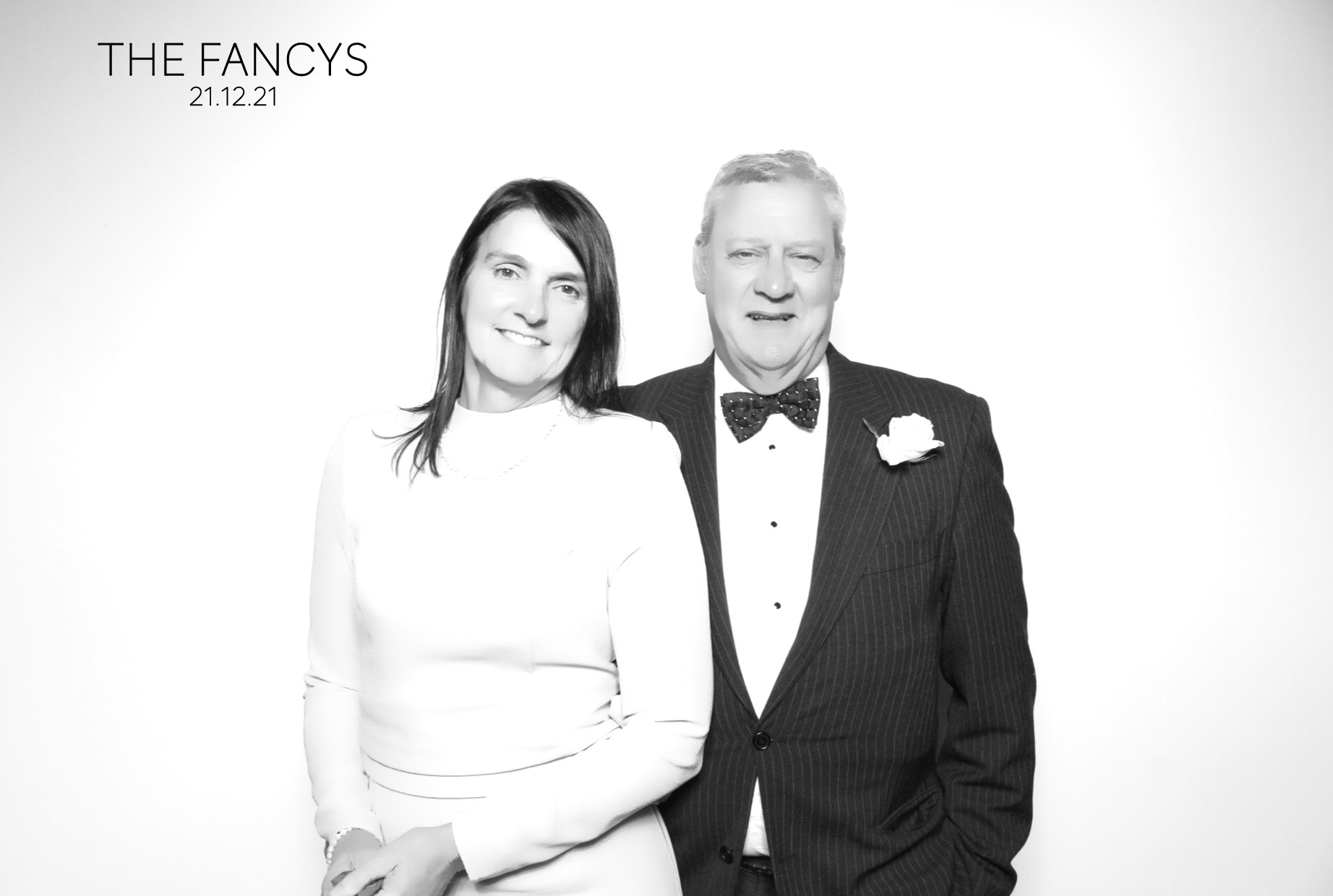 Tom & Ellen | View more photos from the event at images.mobile-photo-booth.com/u/MobilePhotoBoothUK/Tom-Ellen