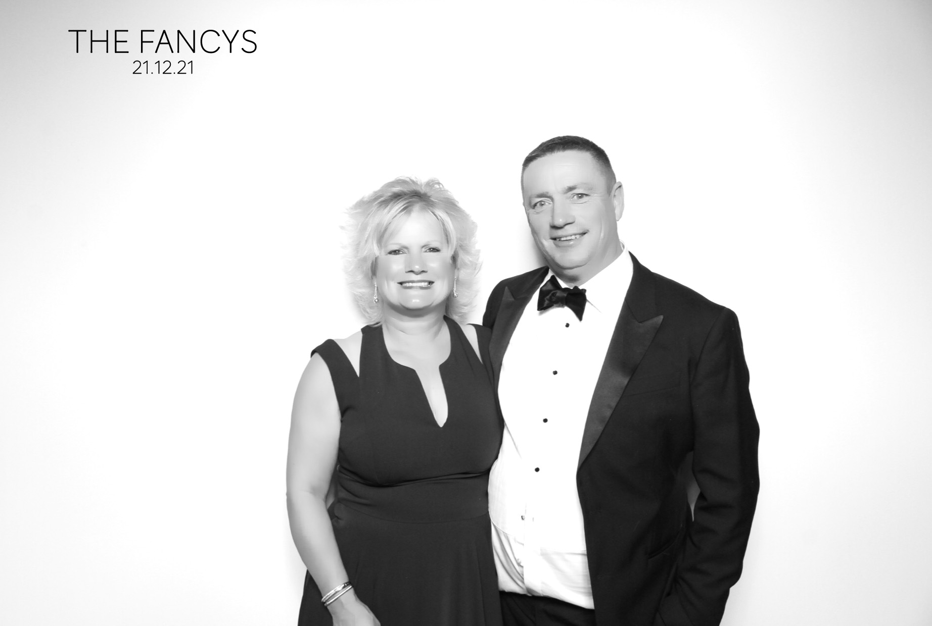 Tom & Ellen | View more photos from the event at images.mobile-photo-booth.com/u/MobilePhotoBoothUK/Tom-Ellen