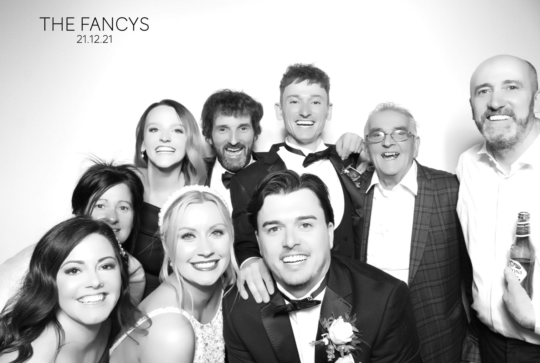Tom & Ellen | View more photos from the event at images.mobile-photo-booth.com/u/MobilePhotoBoothUK/Tom-Ellen