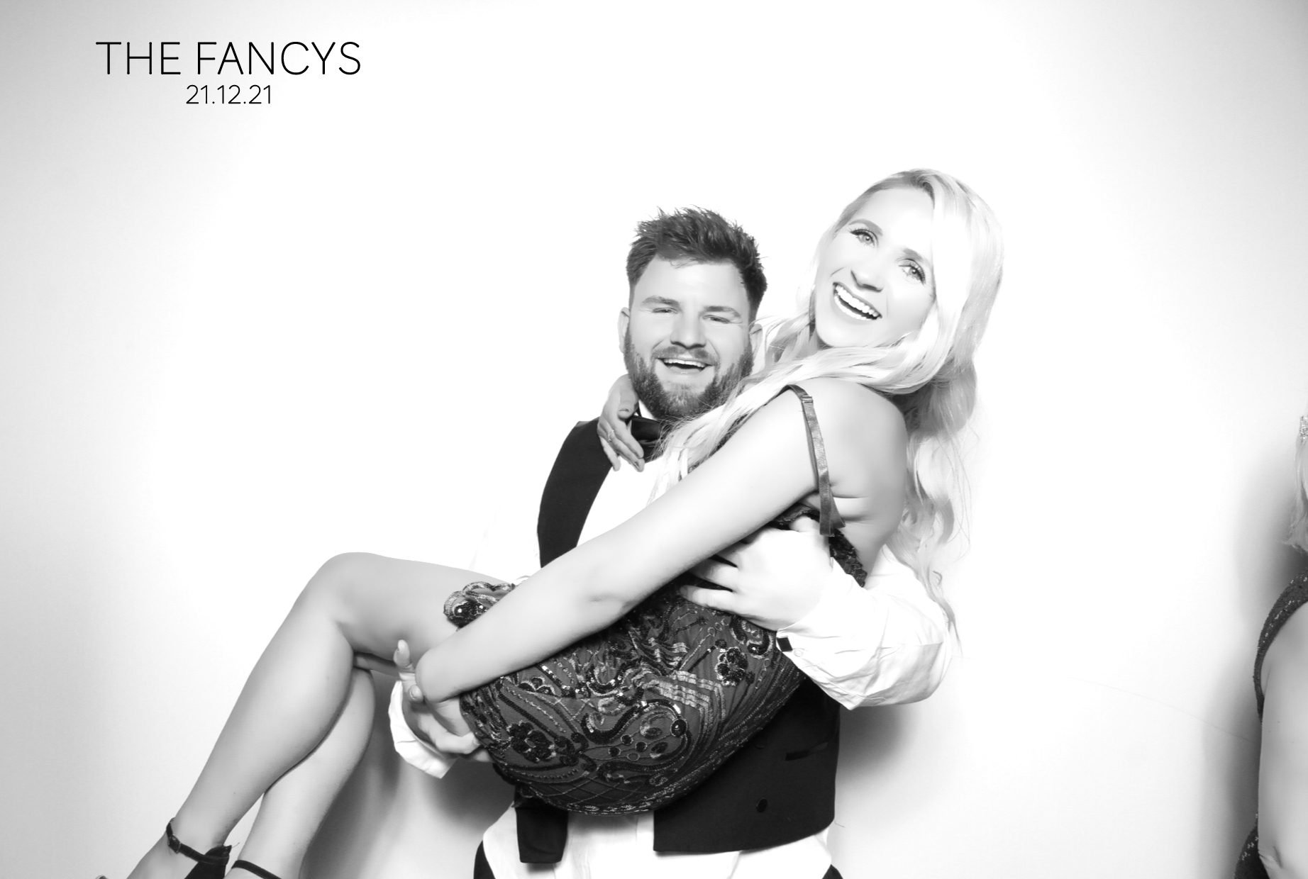 Tom & Ellen | View more photos from the event at images.mobile-photo-booth.com/u/MobilePhotoBoothUK/Tom-Ellen