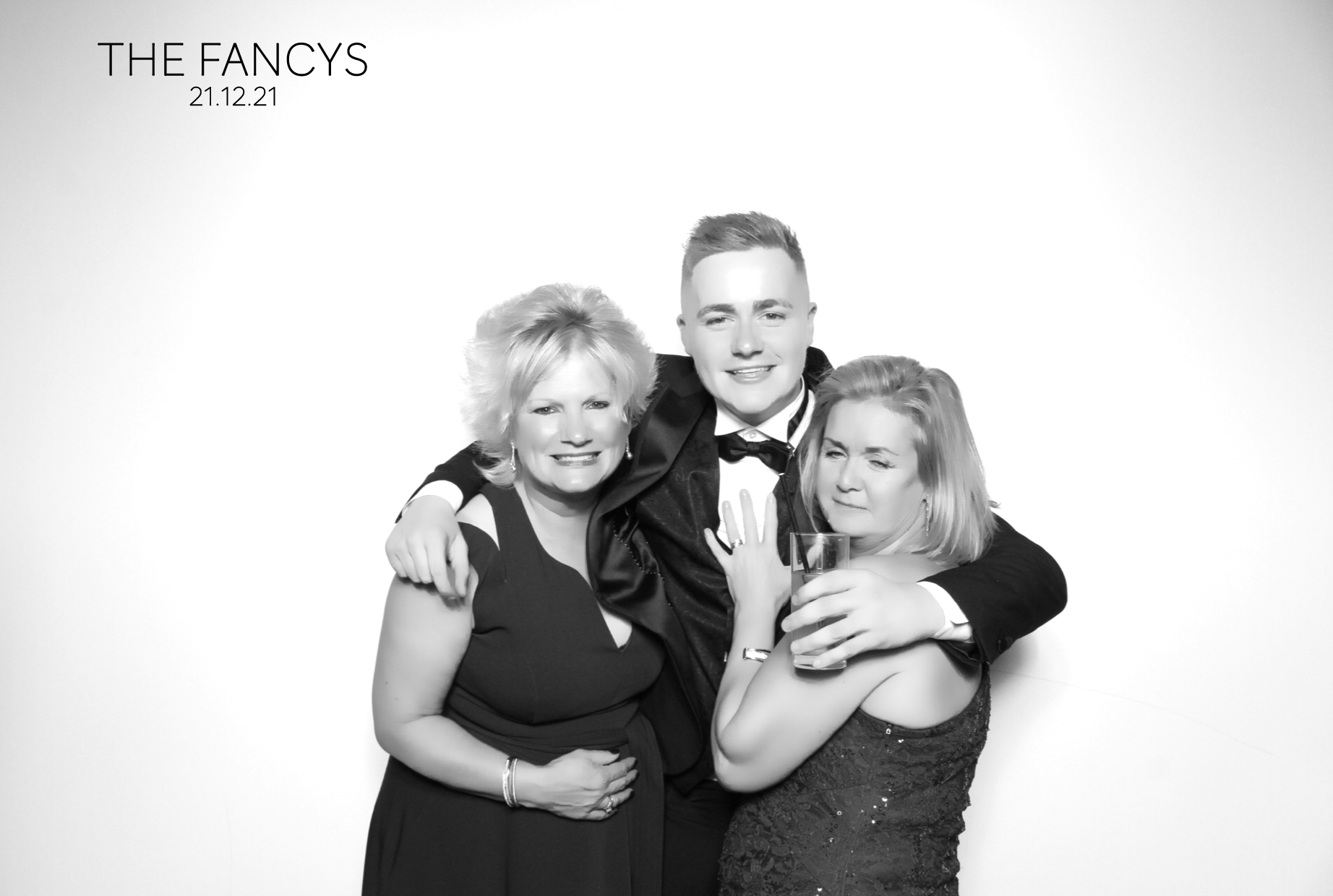 Tom & Ellen | View more photos from the event at images.mobile-photo-booth.com/u/MobilePhotoBoothUK/Tom-Ellen